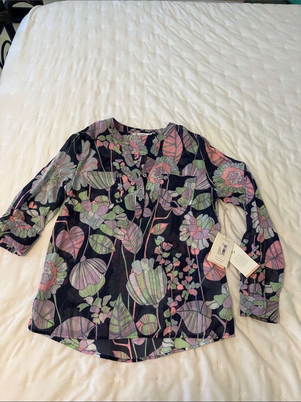 Carve Designs Navy Floral Button-Front V-Neck Tunic